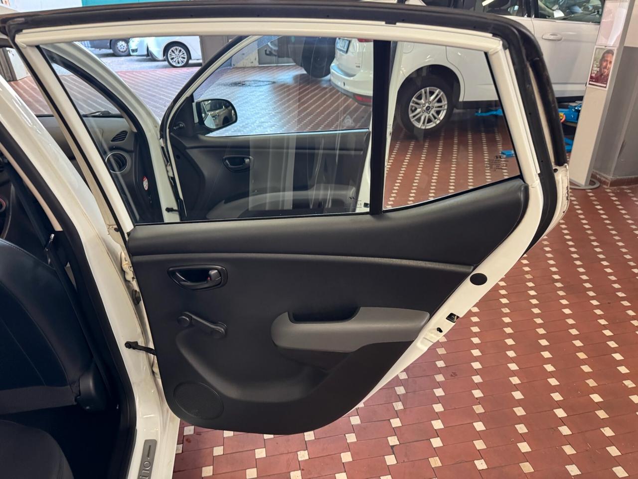 Hyundai i10 1.0 12V Fiorucci Soft Top - IDEAL PER NEOPATENTATI