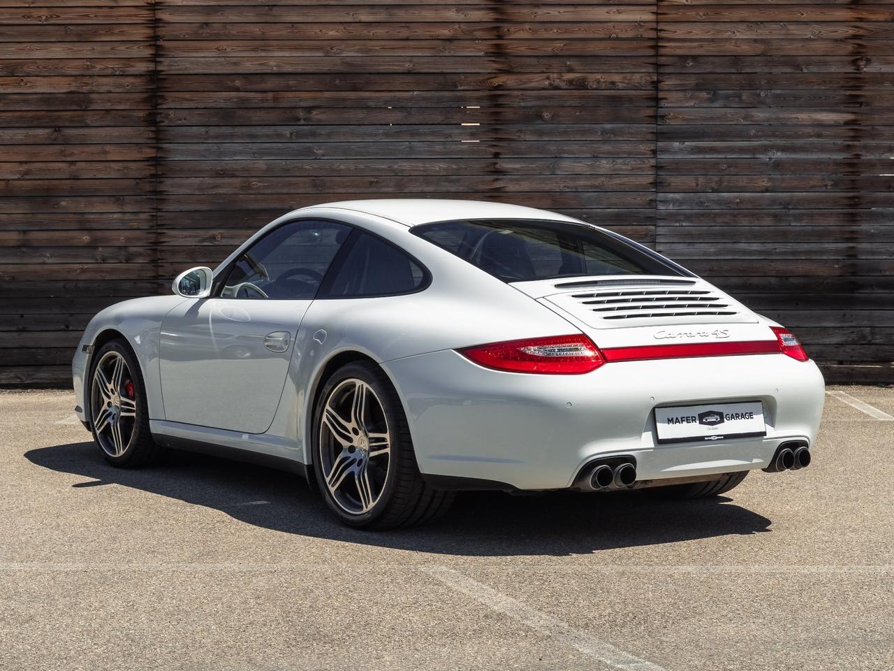 Porsche 911 Carrera 4S Coupé