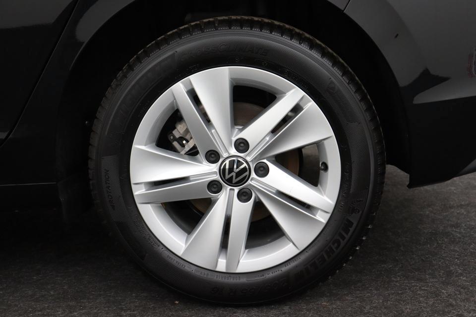 VOLKSWAGEN Golf 1.0 TSI EVO Life Business in PROMO