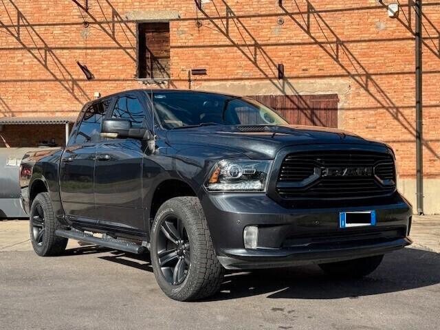 DODGE RAM 1500 SPORT RT CREW CAB 4x4 5.7L V8