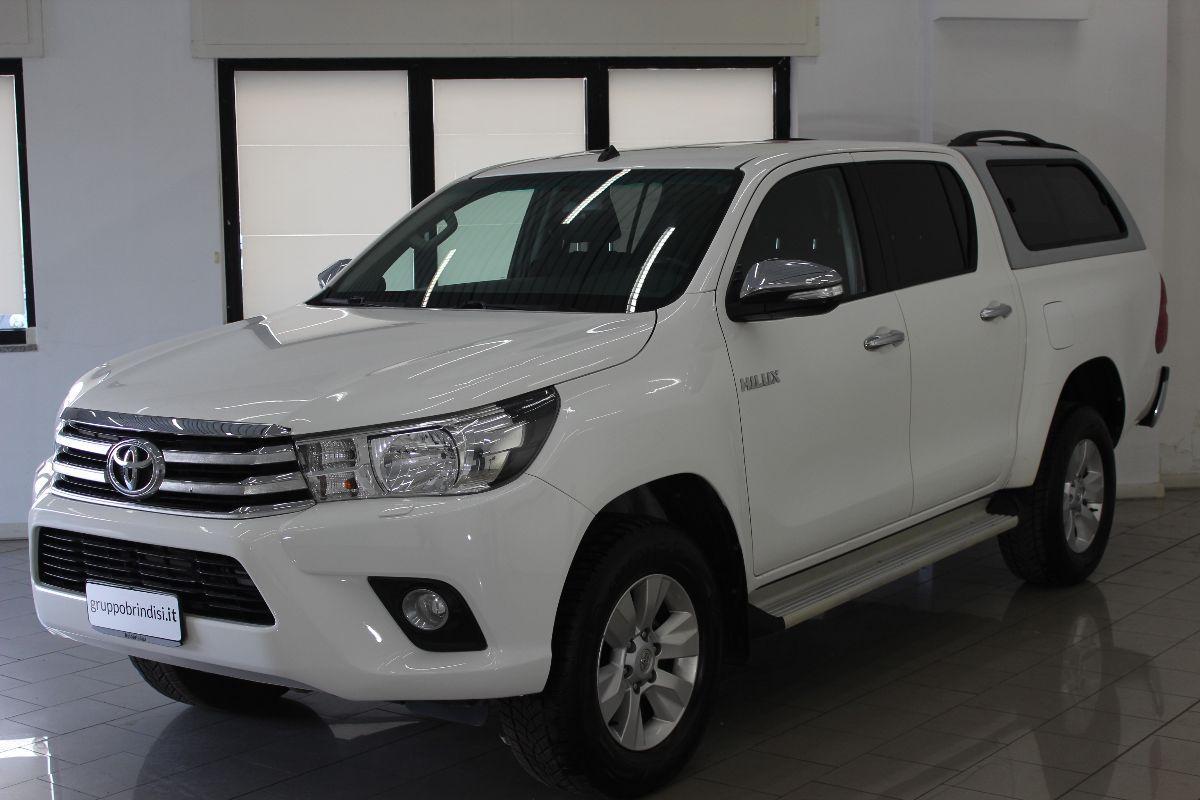 TOYOTA - HILUX 2,4 D-4D DOUBLE CAB LOUNGE 4WD