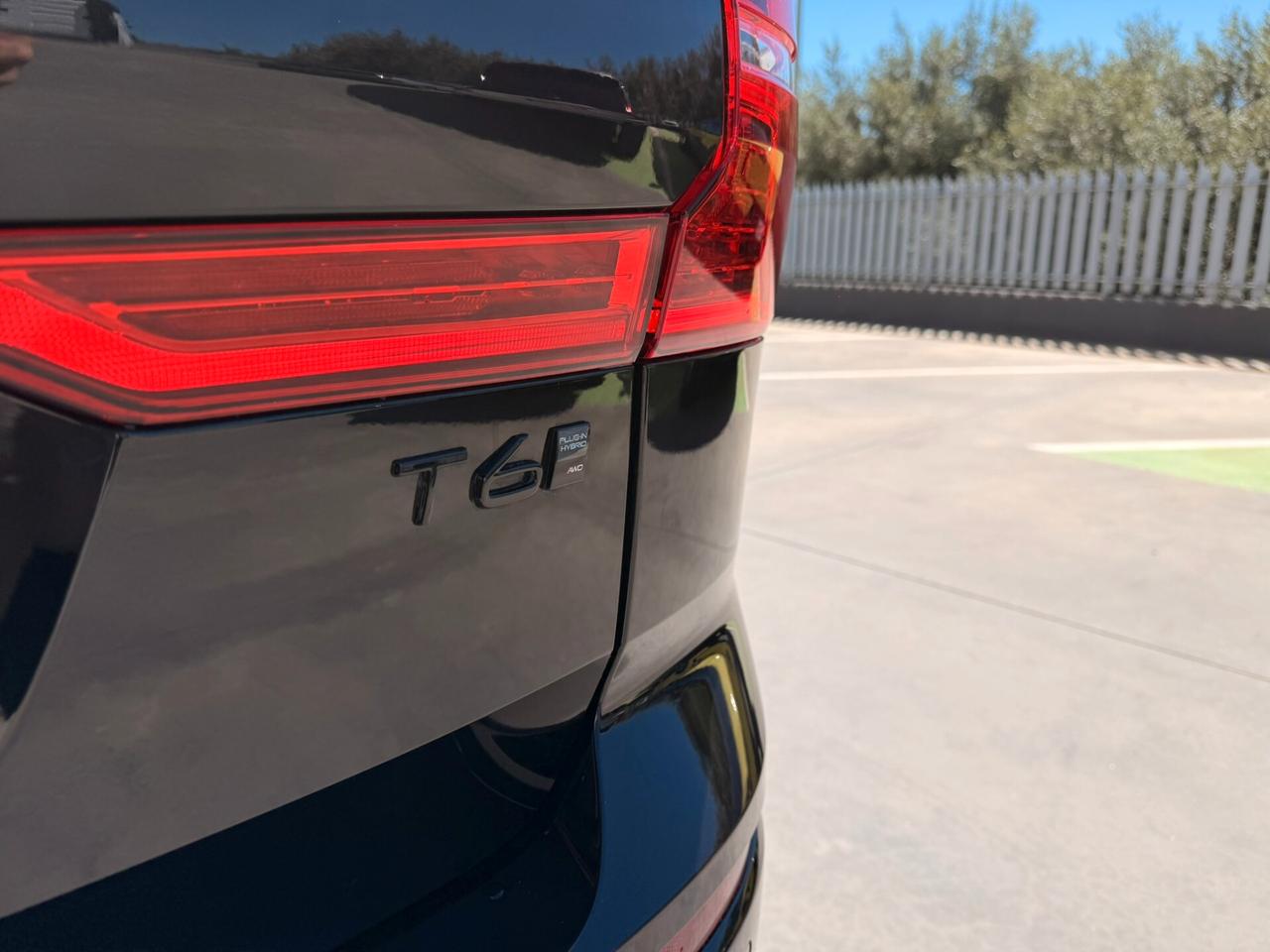 Volvo XC 60 XC60 T6 Plug-in hybrid AWD automatico Plus Black Edition