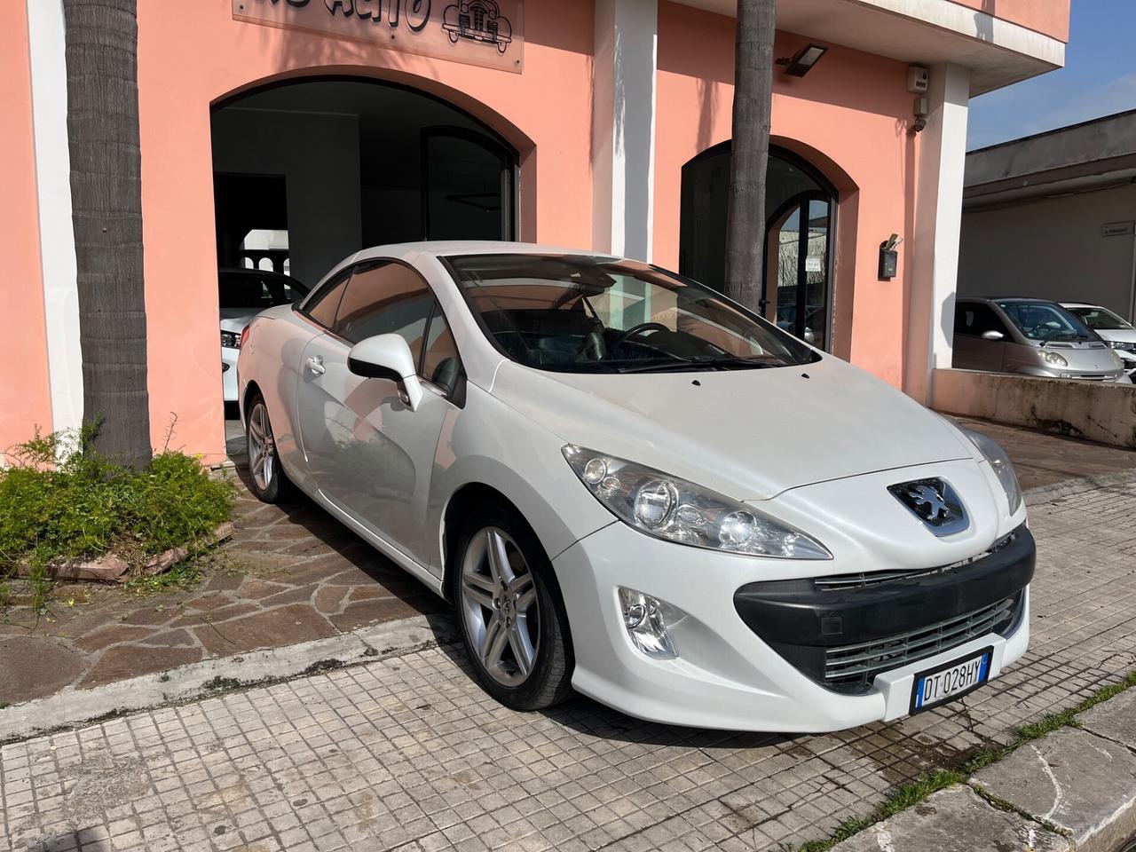 Peugeot 308 2.0 HDi 136CV CC aut. Féline