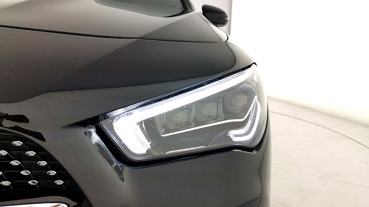 Mercedes-Benz CLA Sh.Brake - X118 - CLA Shooting Brake 200 d Premium auto