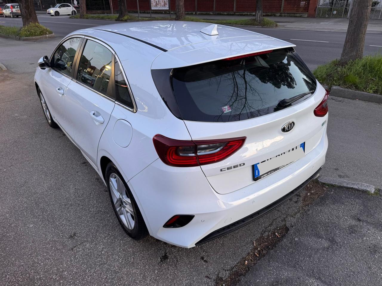 Kia Ceed 1.4 MPi GPL 5p. Neopaten garanzia 12 mesi