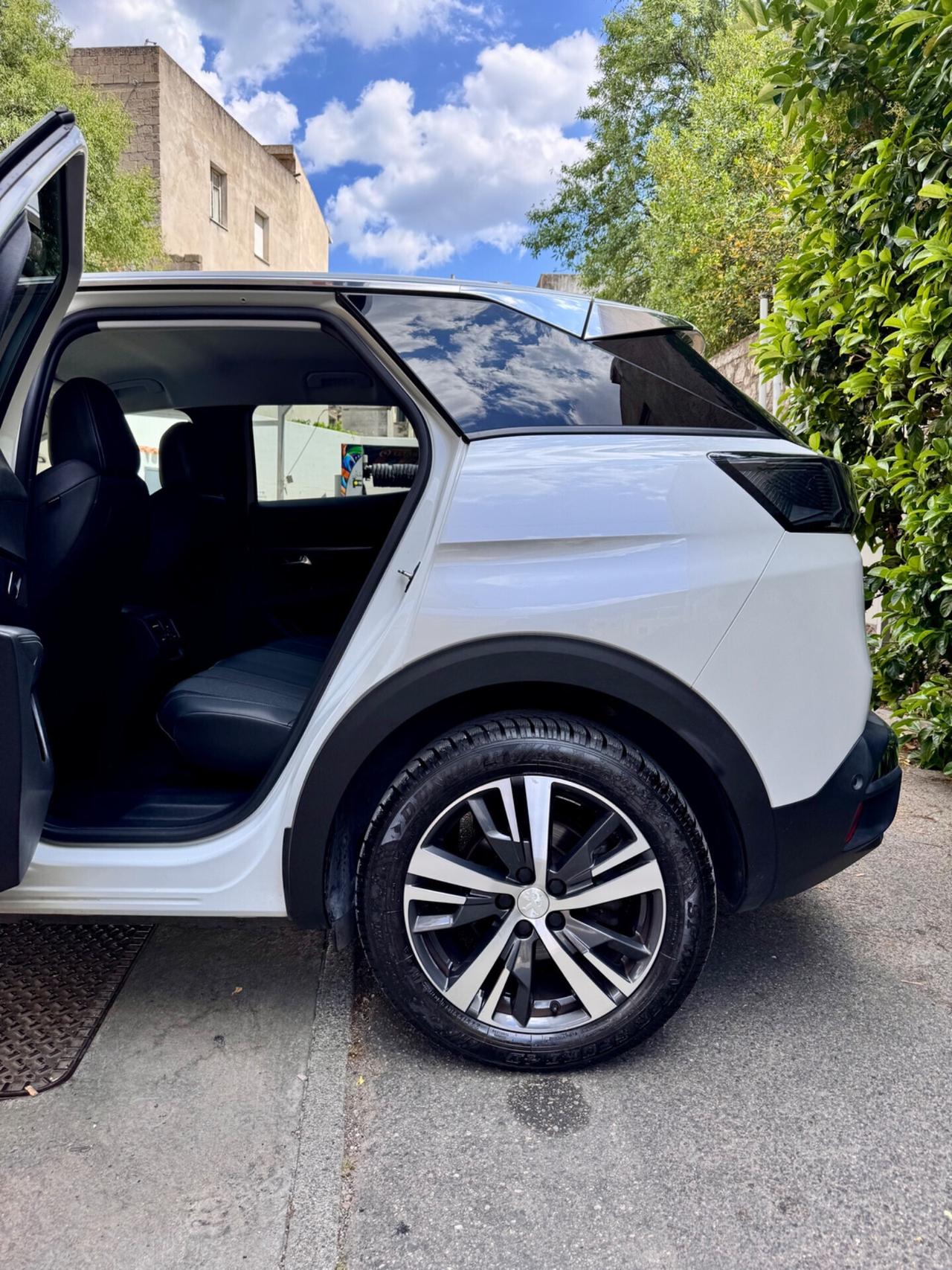 Peugeot 3008 BlueHDi 130 S&S EAT8 Allure