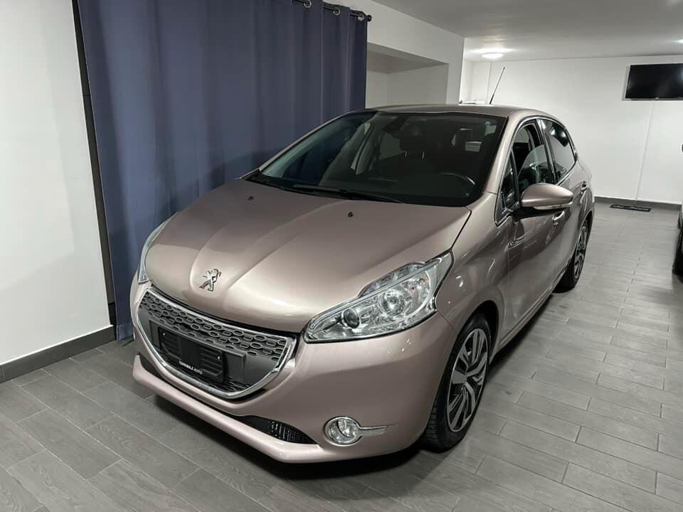 Peugeot 208 1.6 e-HDi 92 CV Stop&Start 5 porte Allure
