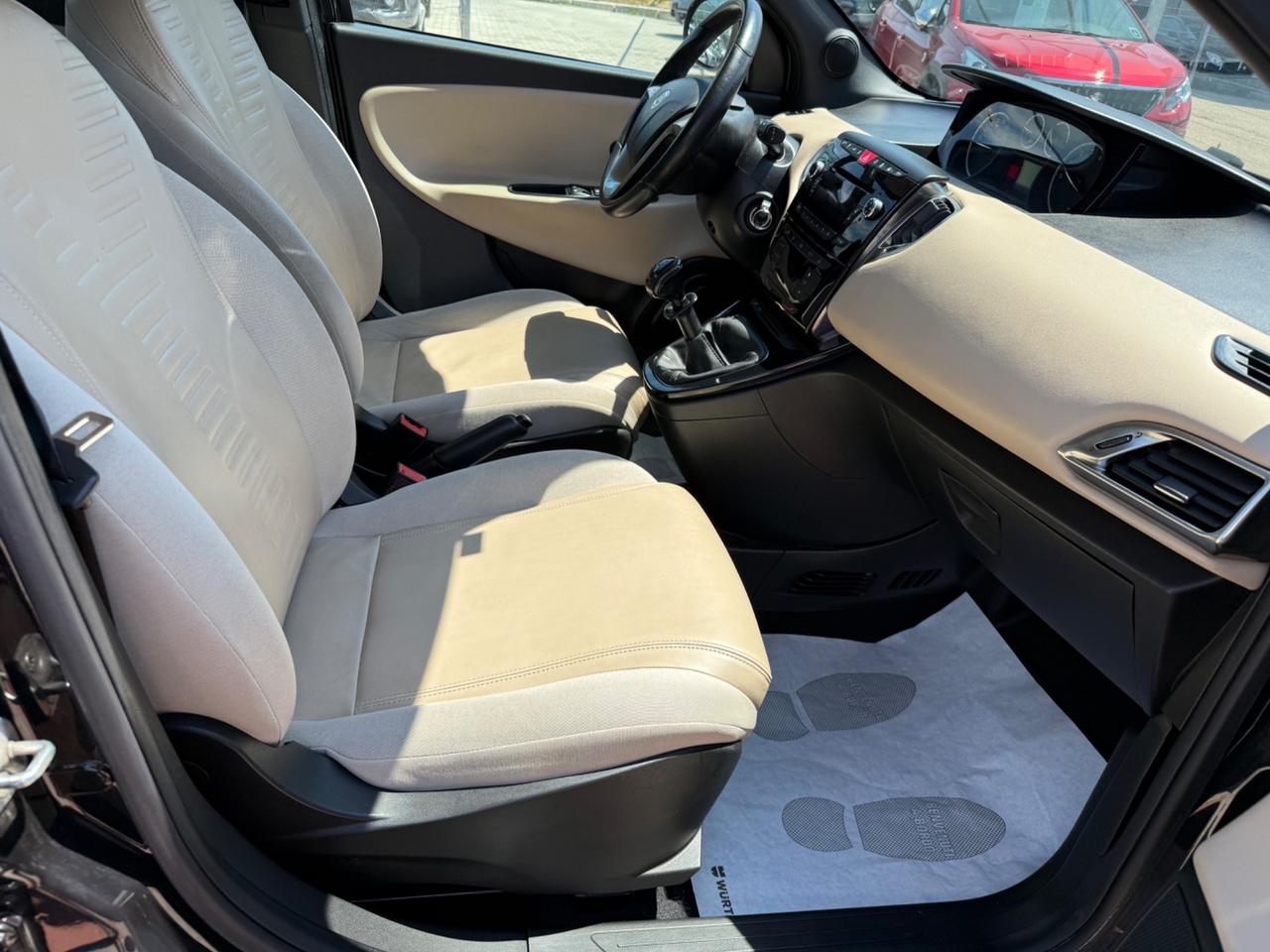 Lancia Ypsilon 0.9 BENZINA -GPL 85 CV Platinum