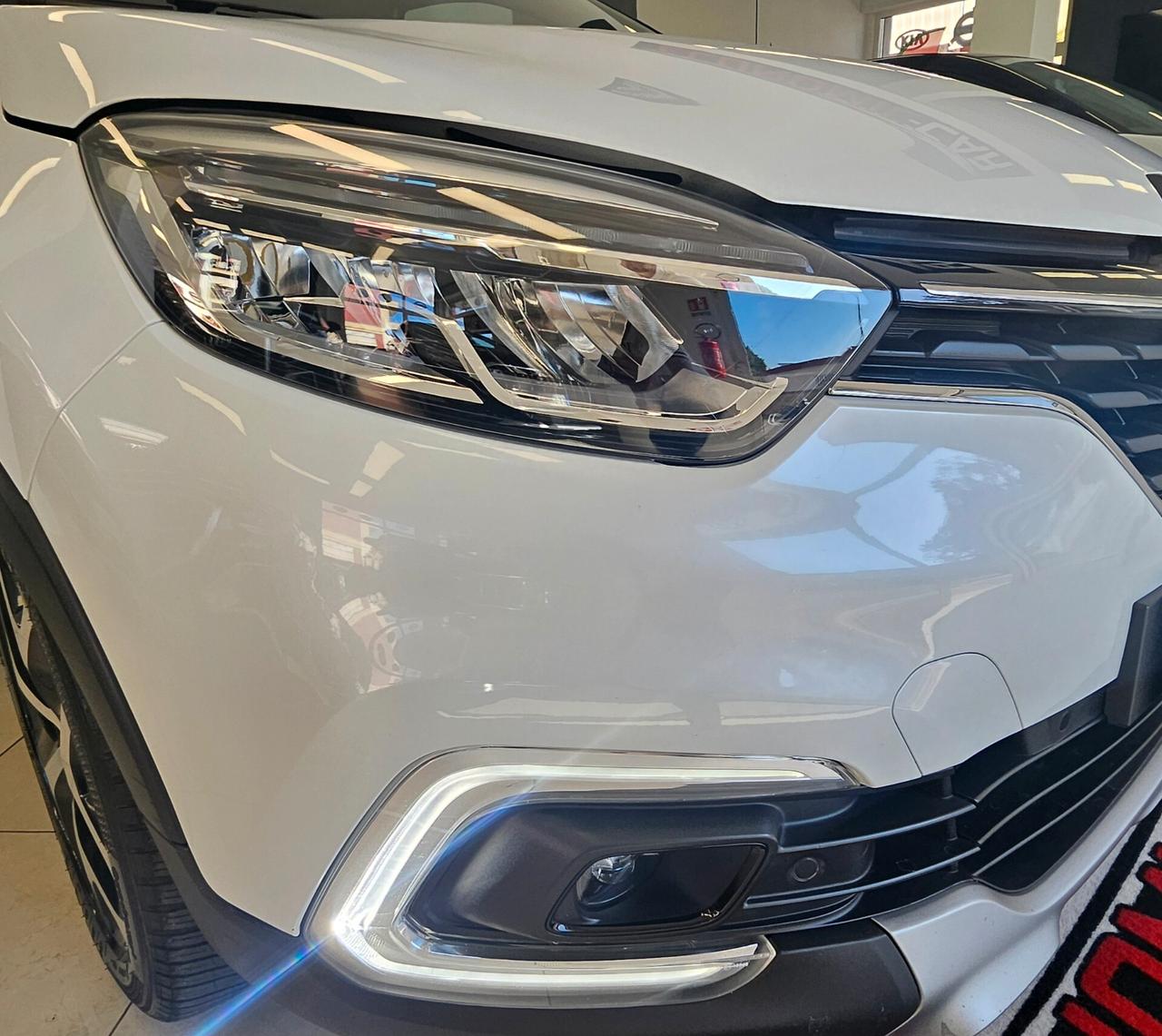 Renault Captur dCi 8V 90 CV EDC Initiale Paris CAMBIO AUTOMATICO