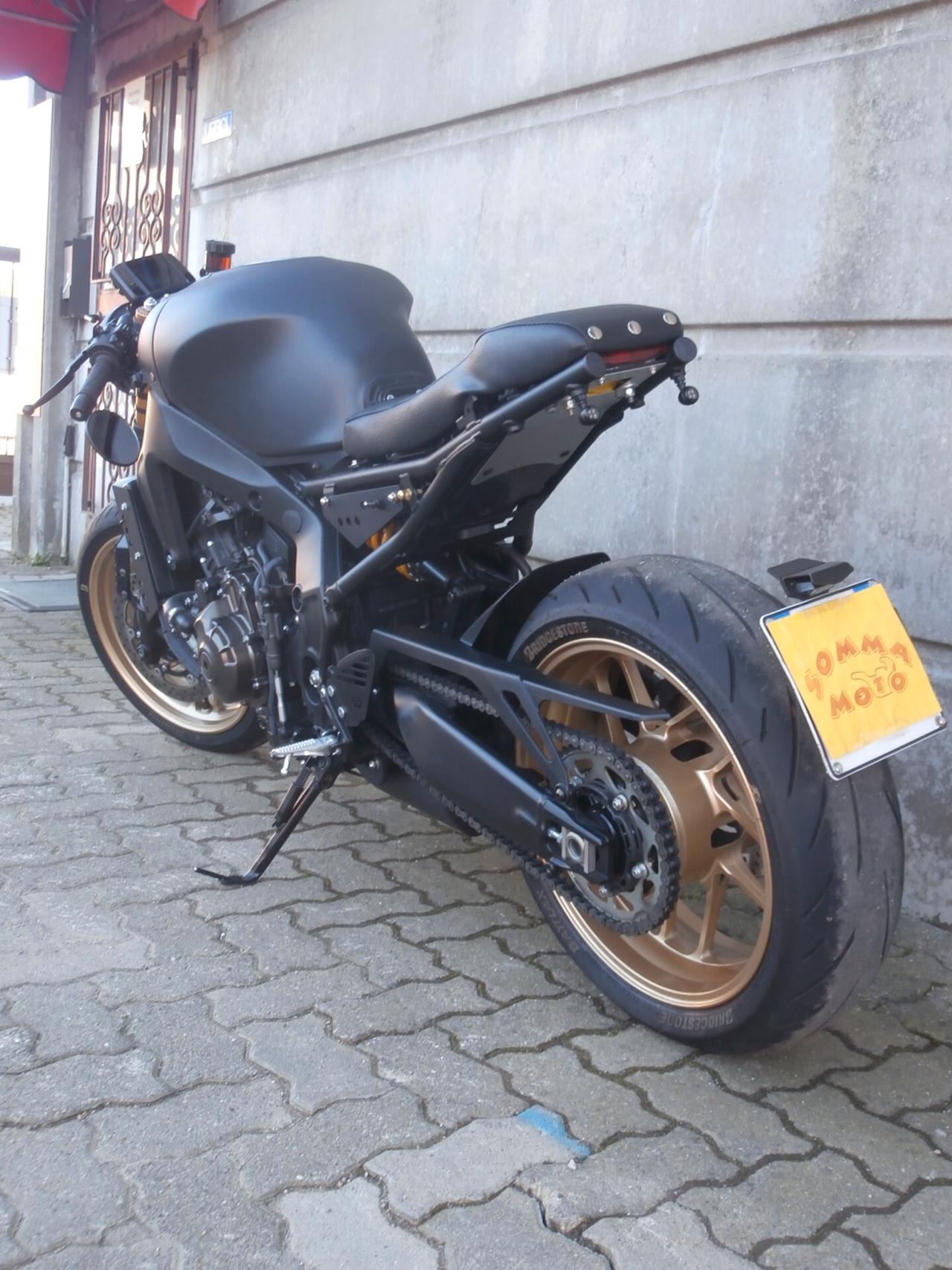 Yamaha XSR 900 (2022 - 24) del 2023 passaggio incluso.