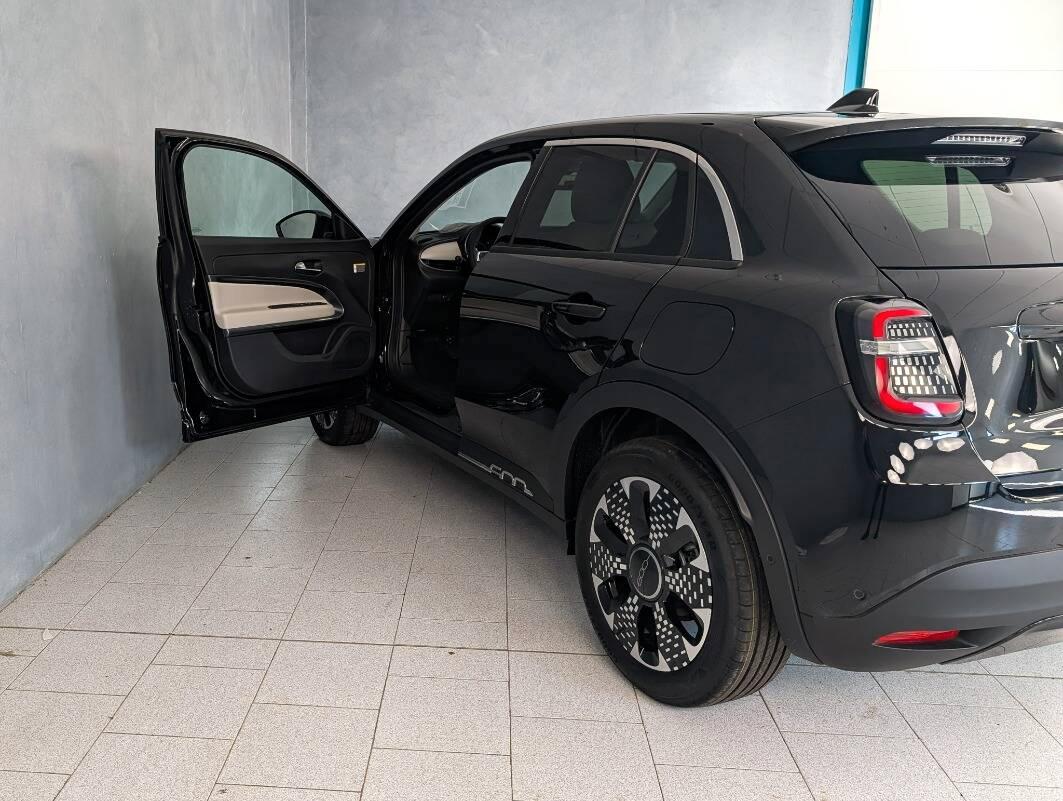 Fiat 600 1.2 hybrid La Prima 110cv auto