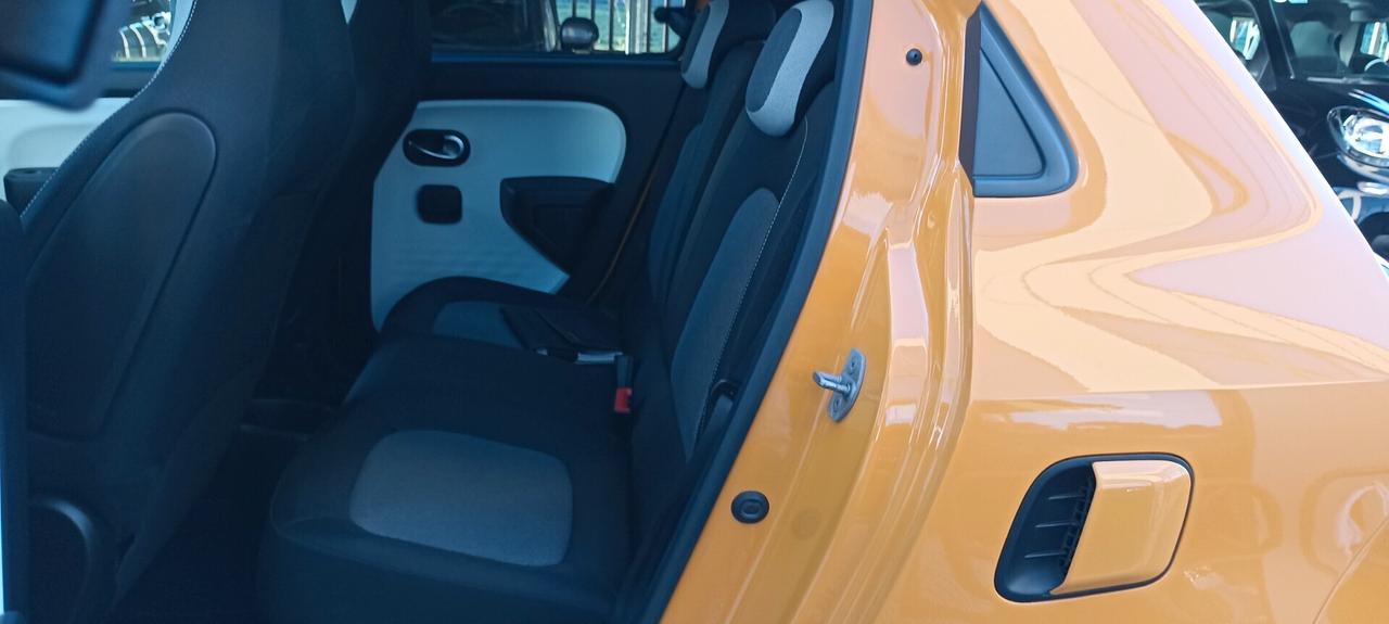 Renault Twingo 1.0 69CV LIMITED NAVIGATORE LED CERCHI 15&quot;
