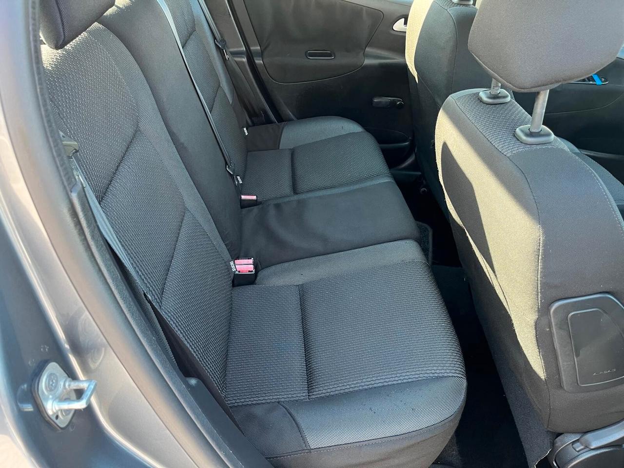 Peugeot 207 1.4 8V 75CV 5p. X Line ECO GPL