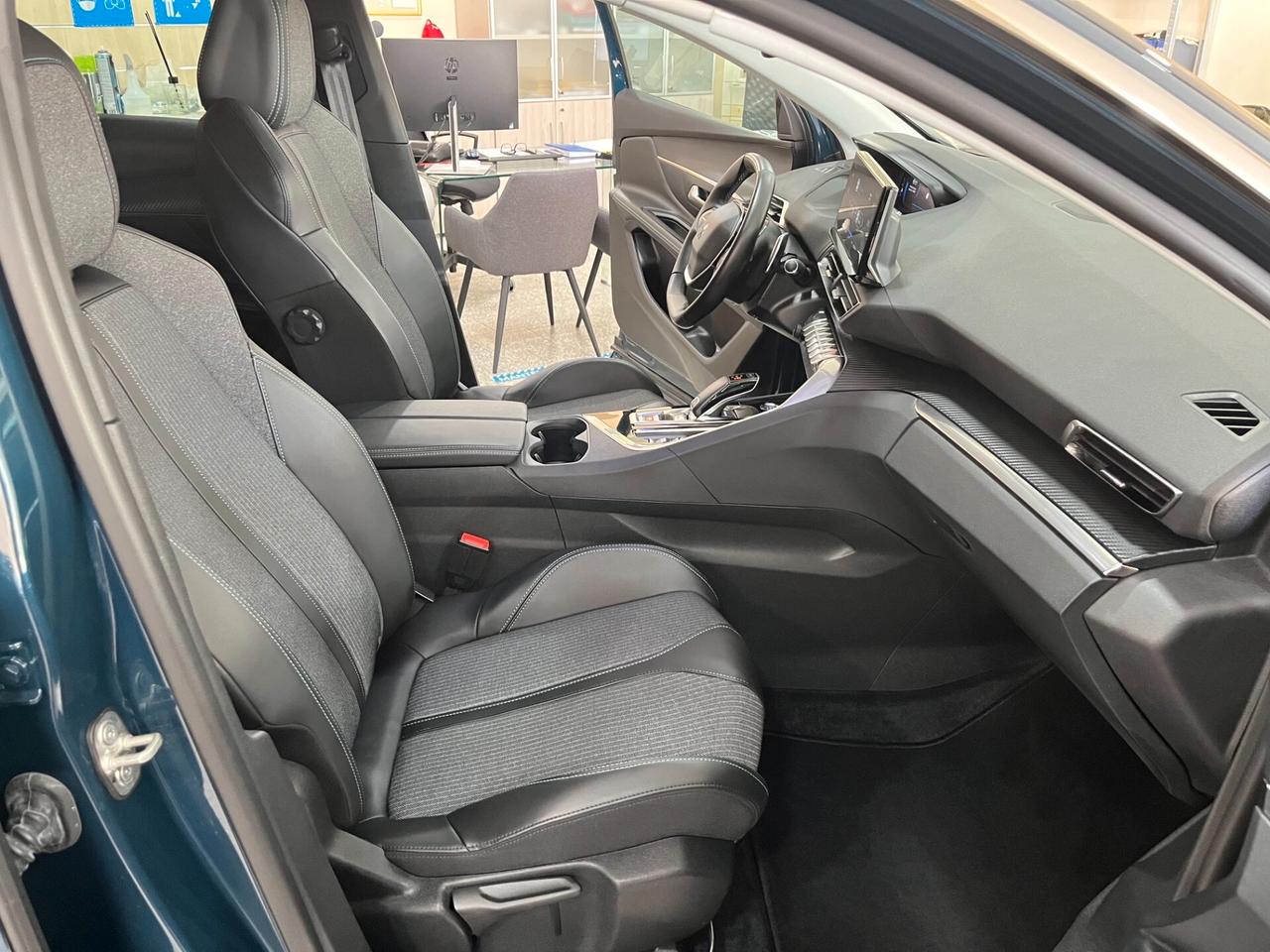 Peugeot 3008 BlueHDi 130 S&S EAT8 Allure