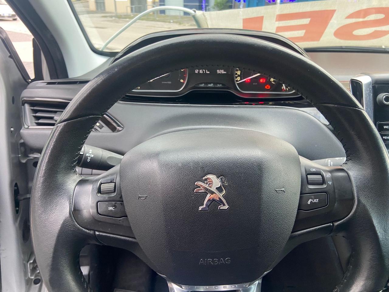 Peugeot 208 BlueHDi 75 5 porte Black Line 120.000Km