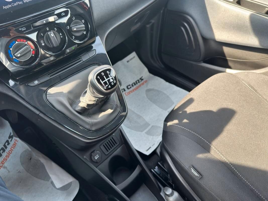 Lancia Ypsilon III 1.0 firefly hybrid Gold s&s 70cv CON CARPLAY