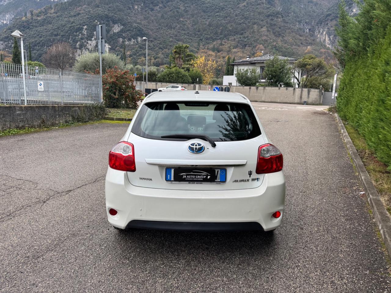 Toyota Auris 1.8 IBRIDA