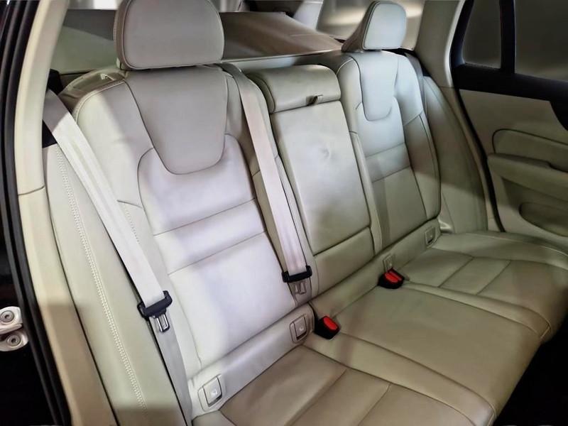 VOLVO V60 CROSS COUNTRY B4 D AWD AUTOM. ULTIMATE 5 PORTE STATION WAGON