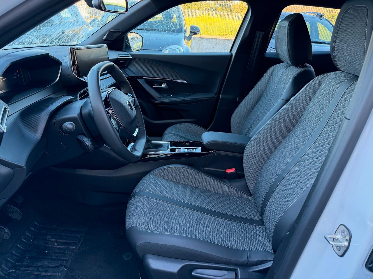 Peugeot 2008 PureTech 100 S&S Allure