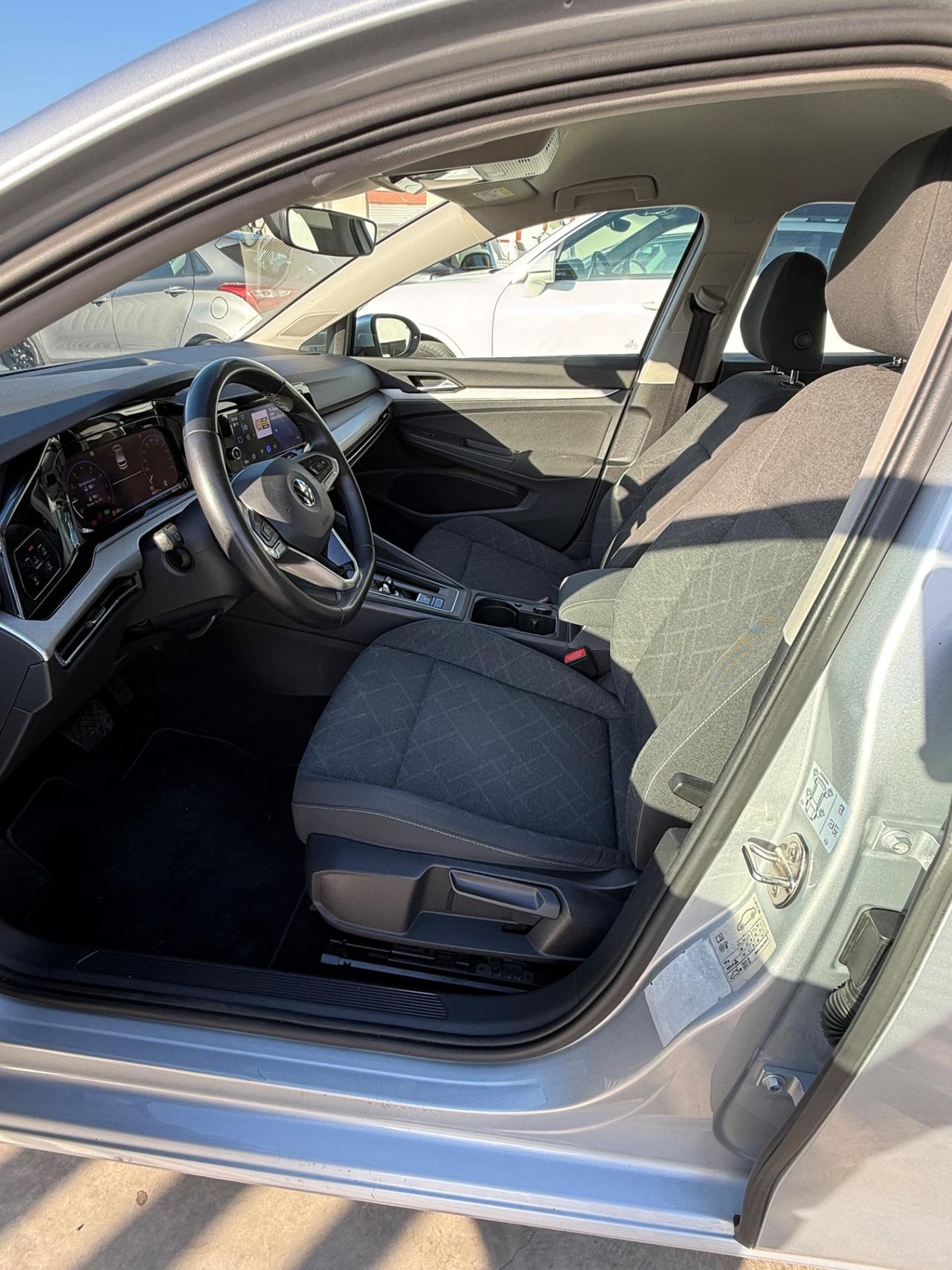 Volkswagen Golf 1.0 eTSI EVO DSG Life