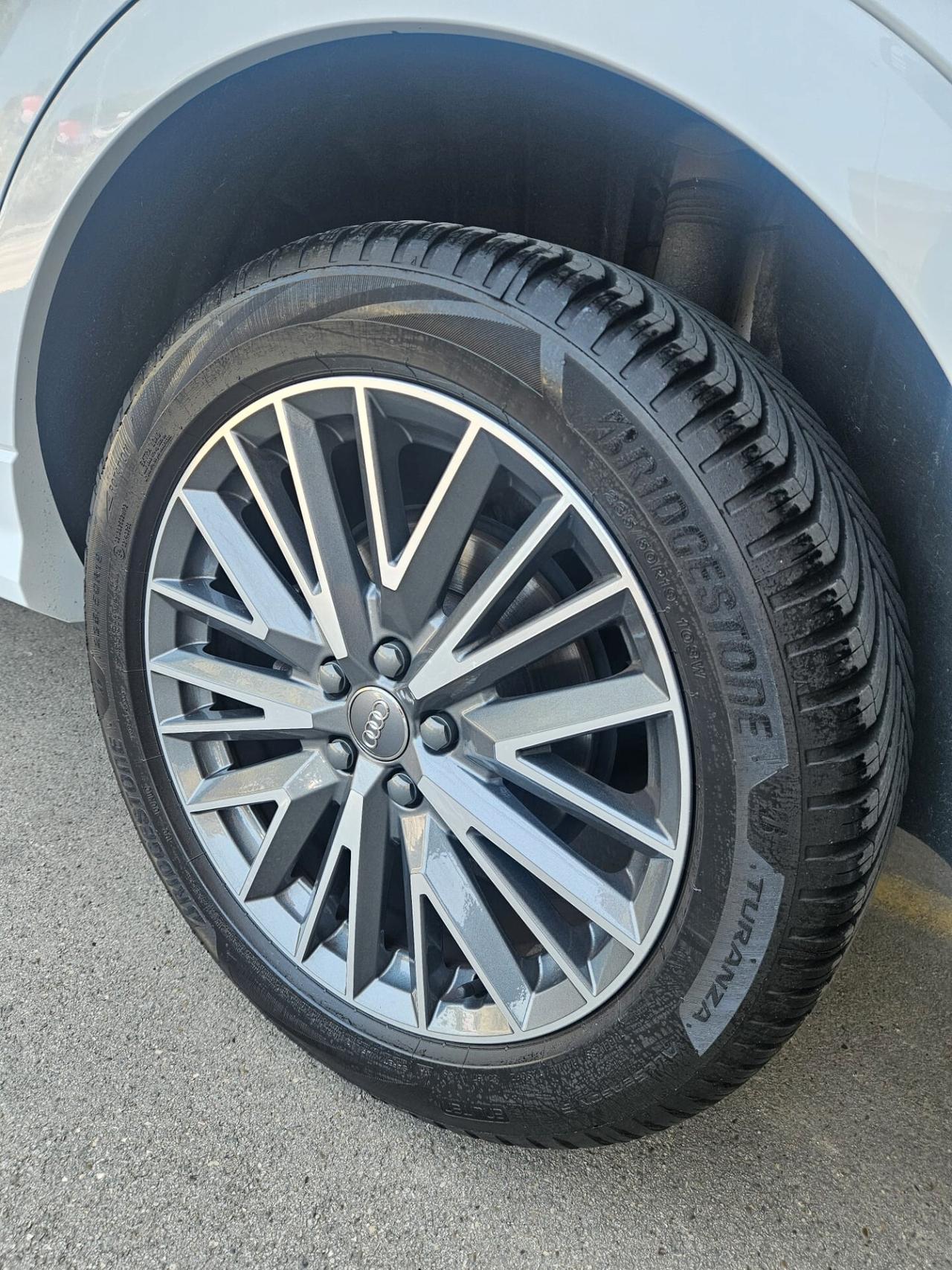 Q3 35 2.0 tdi 150cv Business Advanced s-tronic