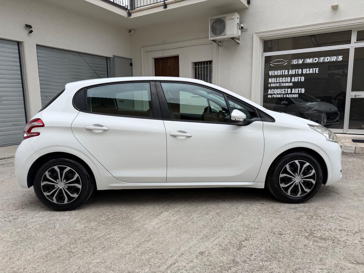 Peugeot 208 1.4 HDi 68 CV 5 porte Active