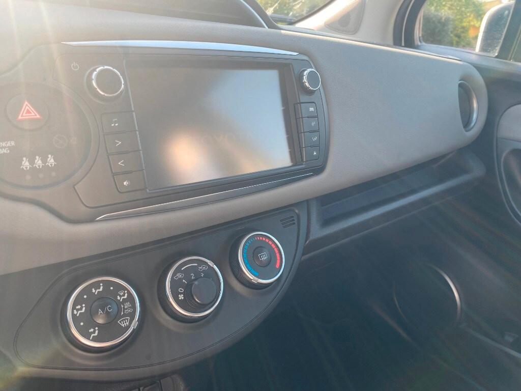 TOYOTA Yaris 3ª serie Yaris 1.3 5 porte Active