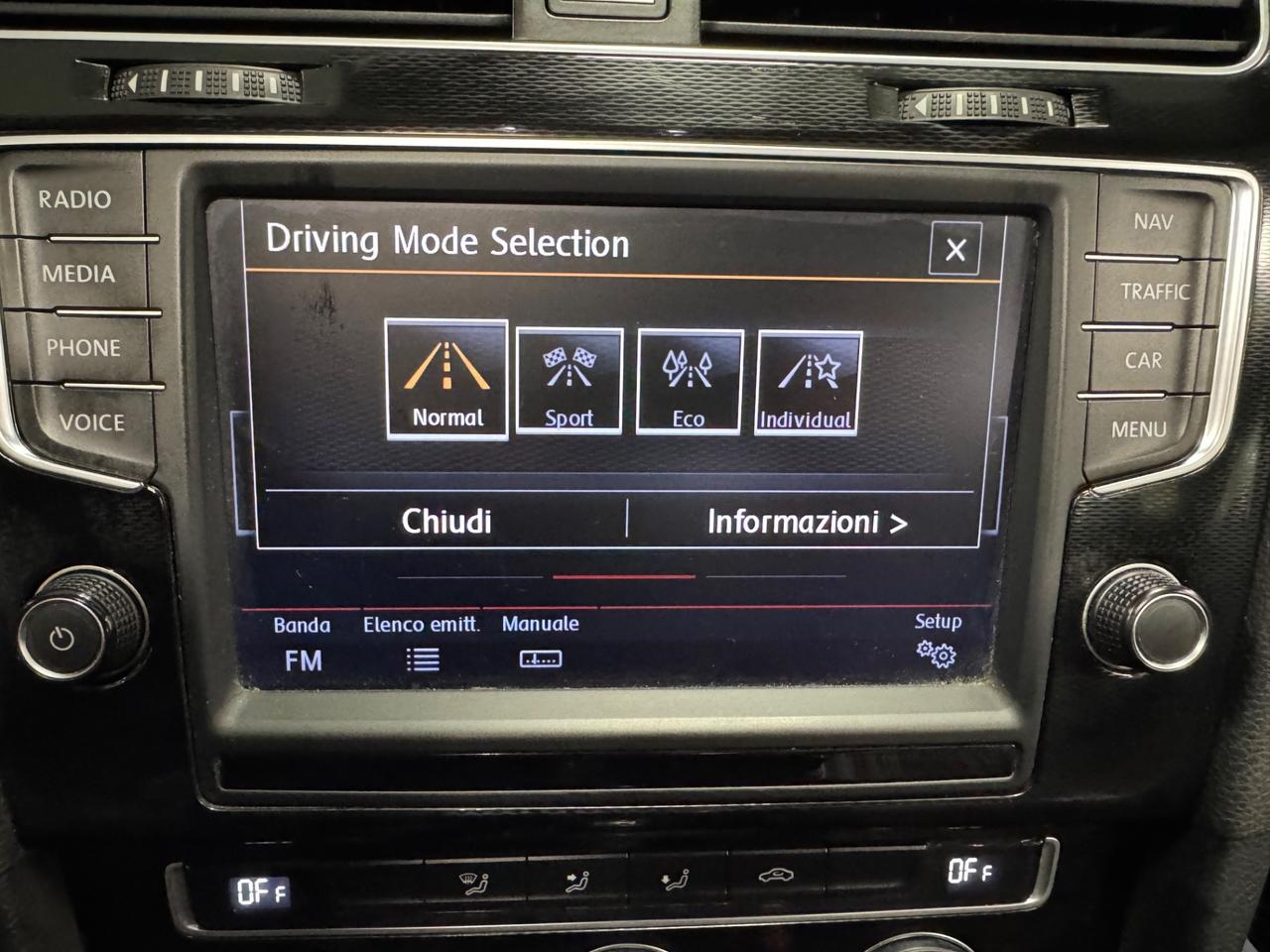 Volkswagen Golf GTI 2.0 TSI DSG TETTO