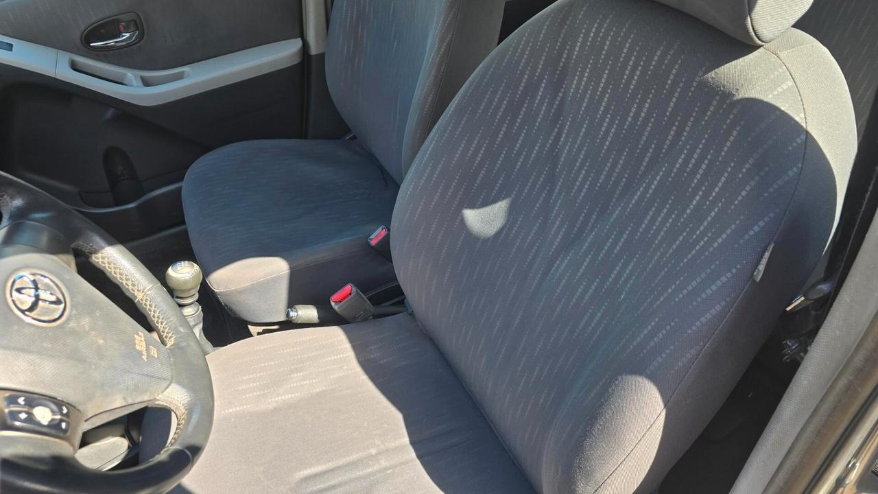 Toyota Yaris 1.3 5 porte