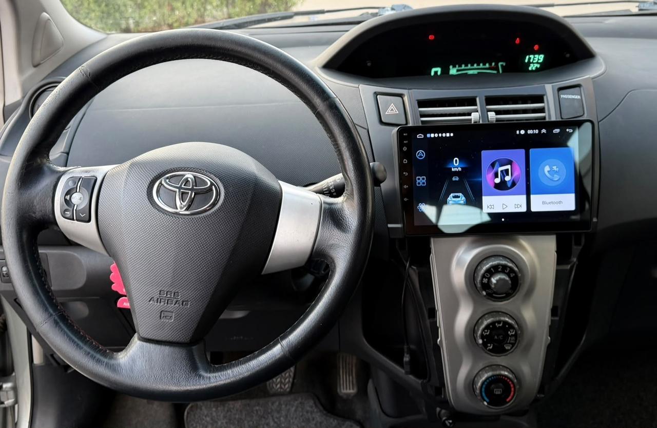 Toyota Yaris 1.0 5 porte