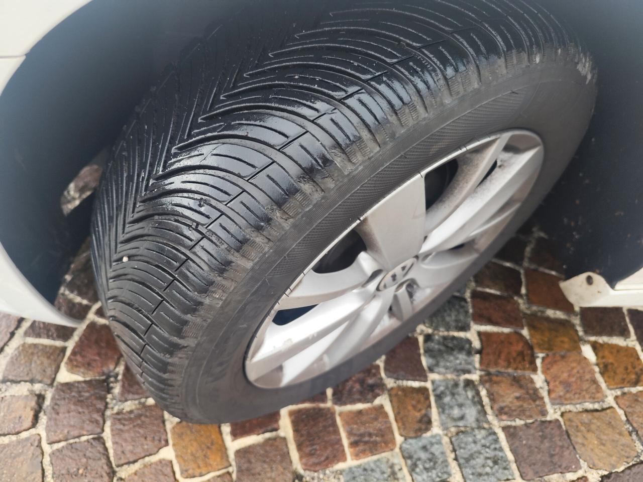 Volkswagen Golf 1.6 TDI DPF 5p. Highline