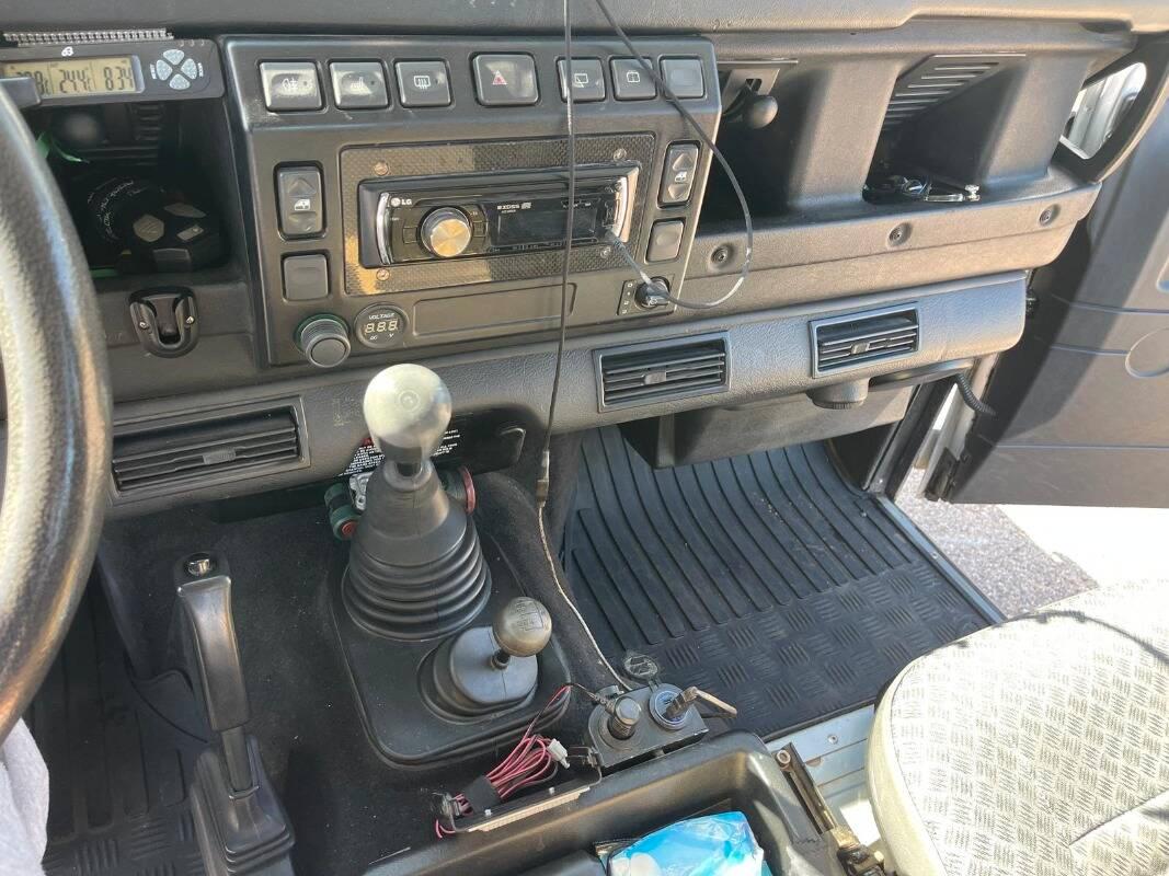 Land Rover Defender 90 SW Land Rover Defender 2.5 td5