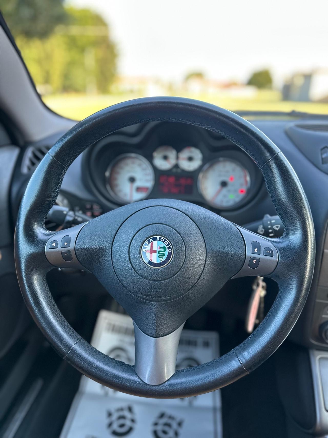 Alfa Romeo GT 1.8 16V TS Progression ( Disegno BERTONE )