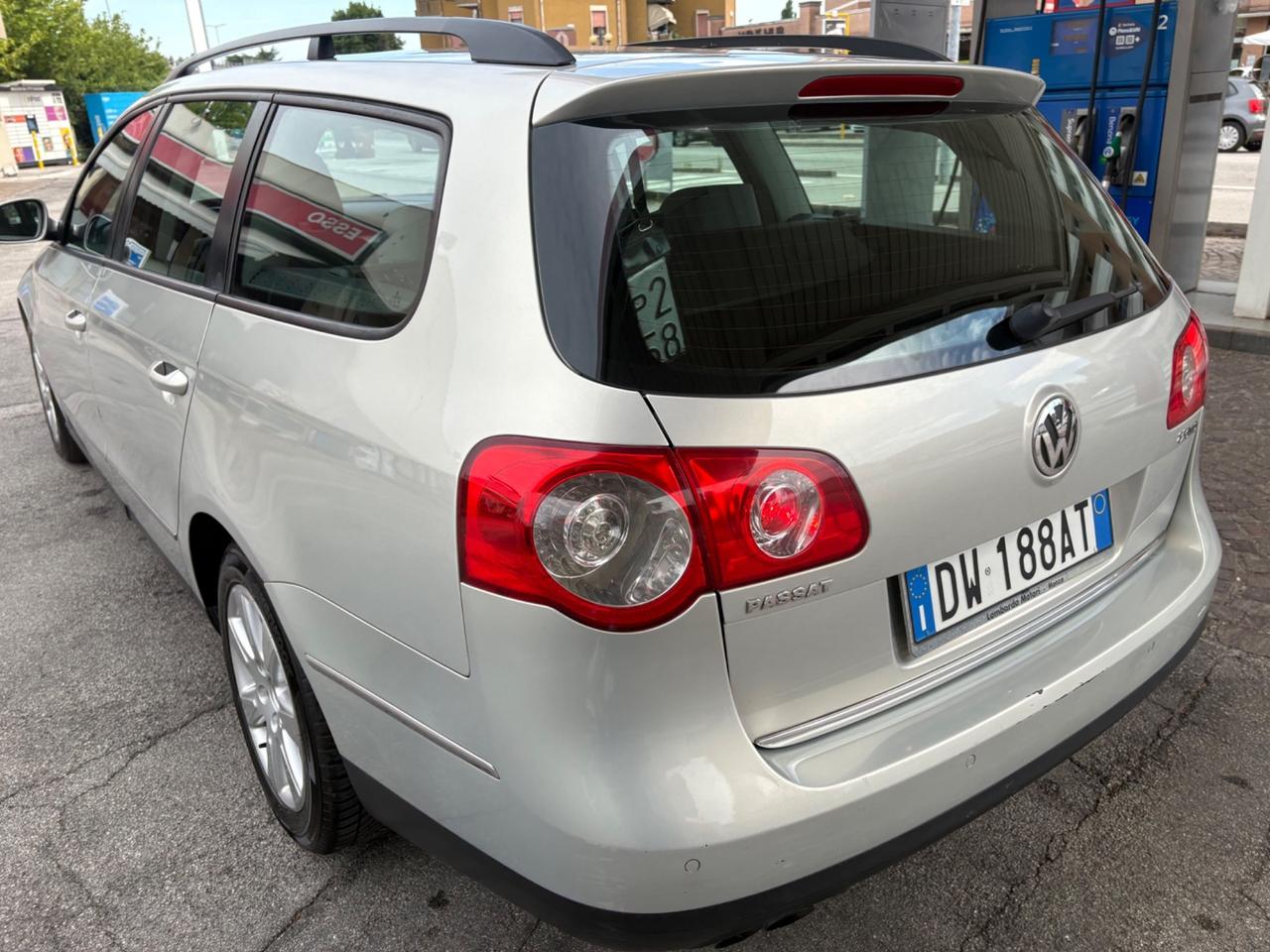 Volkswagen Passat 2.0 TDI . Highline