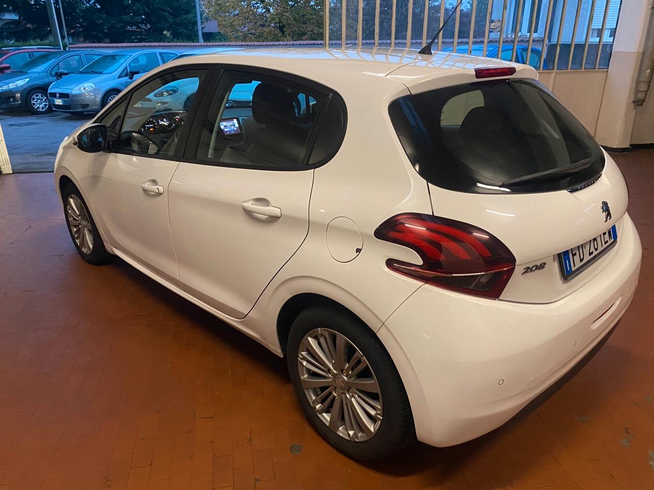 Peugeot 208 PureTech 82 5 porte Allure