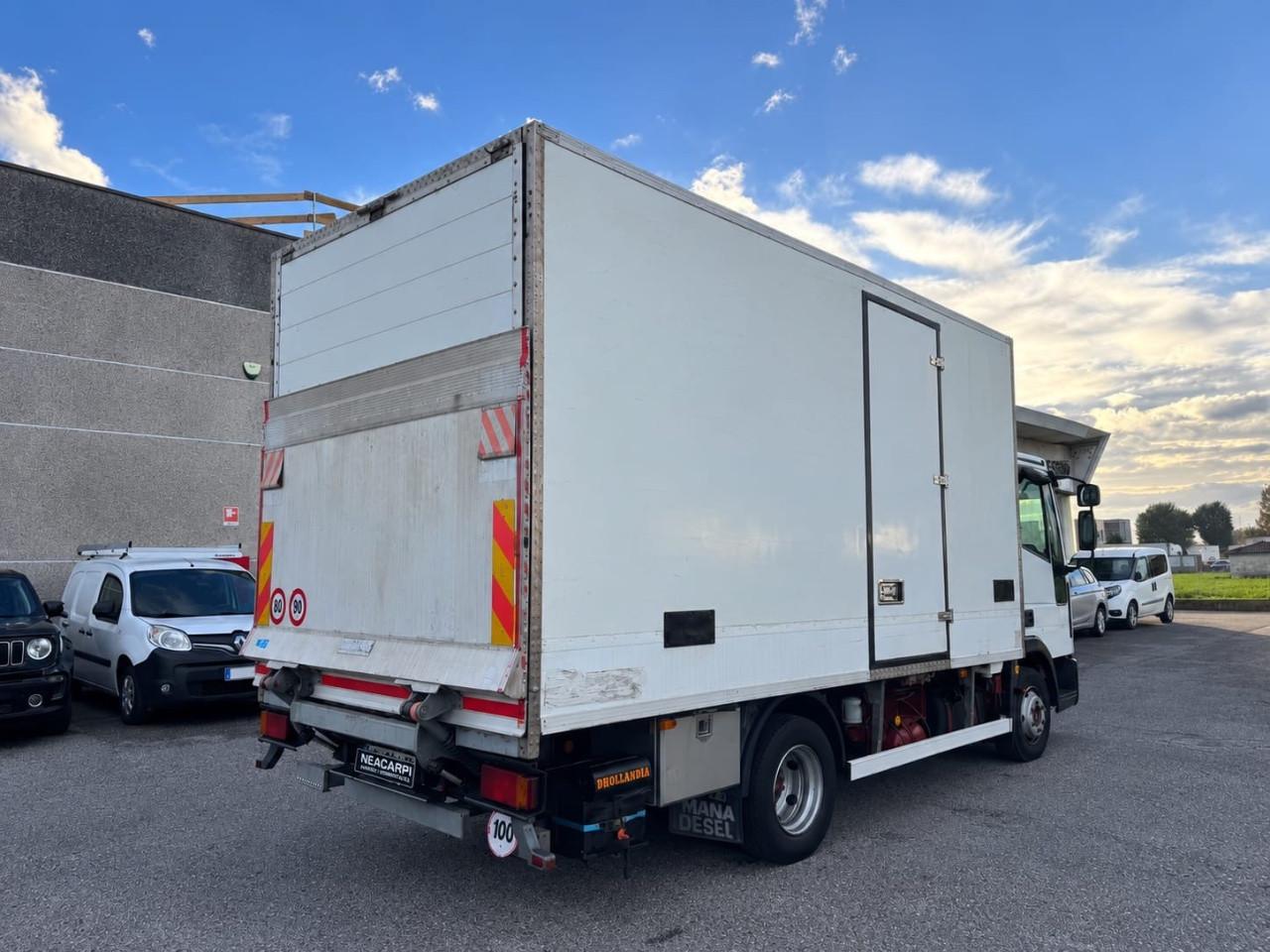 Iveco EUROCARGO 70Q SPONDA PEDANA IDRAULICA+PORTA LATERALE-6 CILINDRI-PORTATA 1800 KG