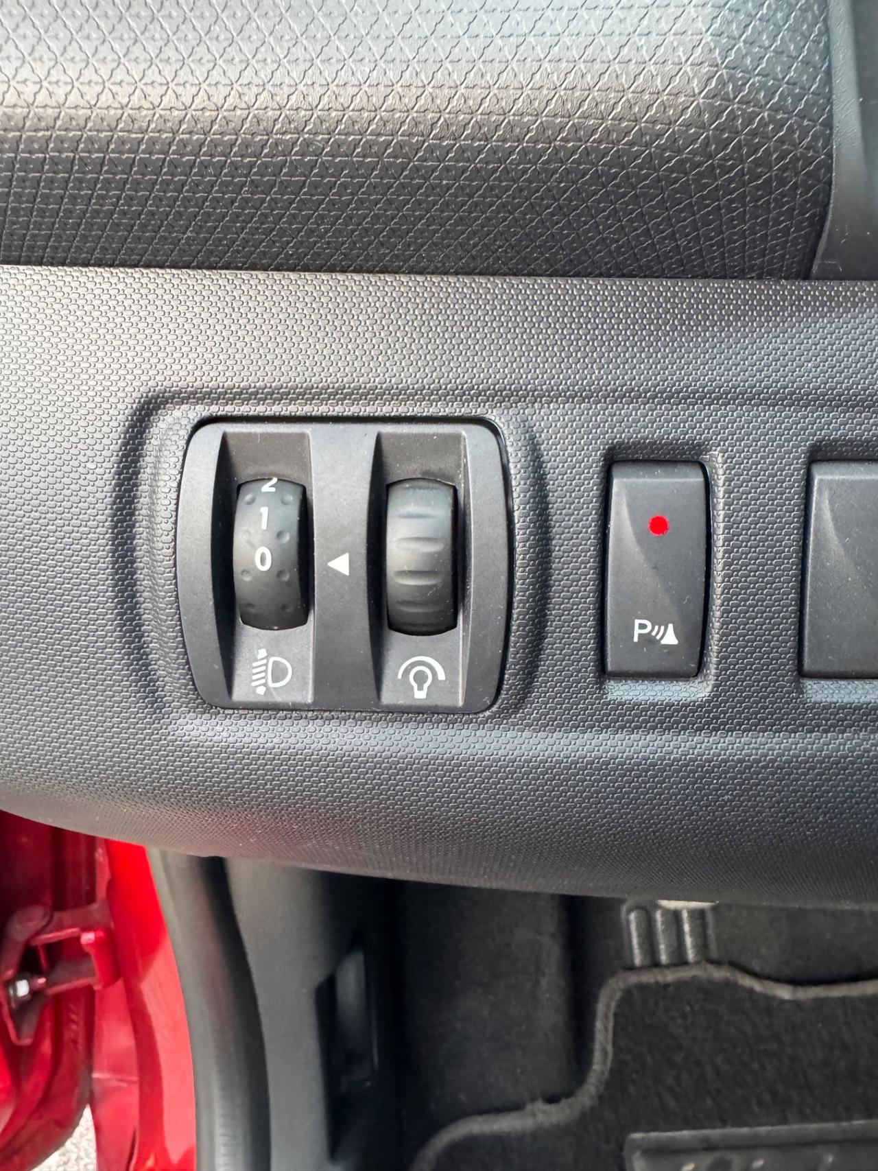 Renault Clio 1.5 dCi SOLO 81.000 KM CERTIFICATI