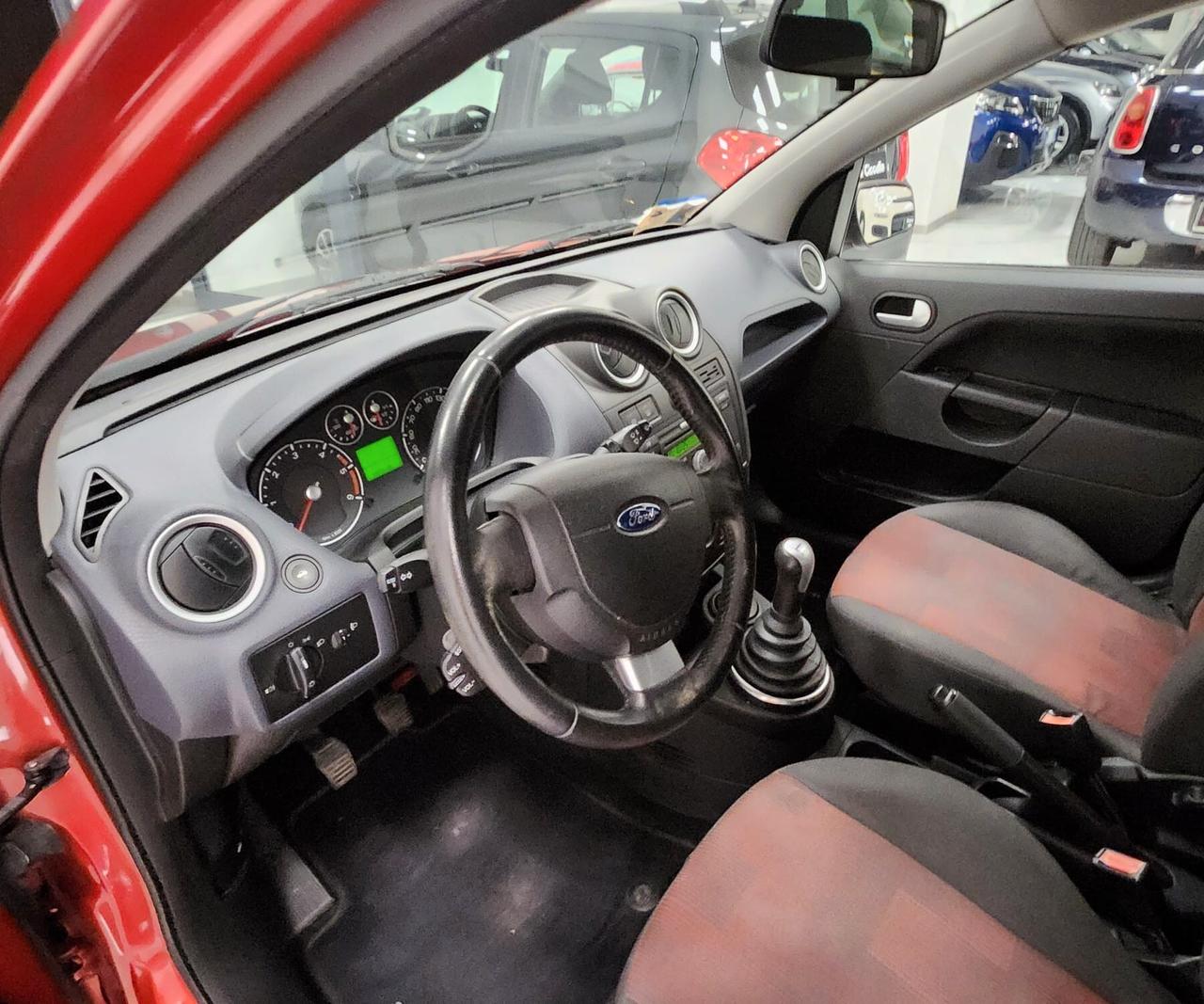 Ford Fiesta 1.4 TDCi 5p. Titanium