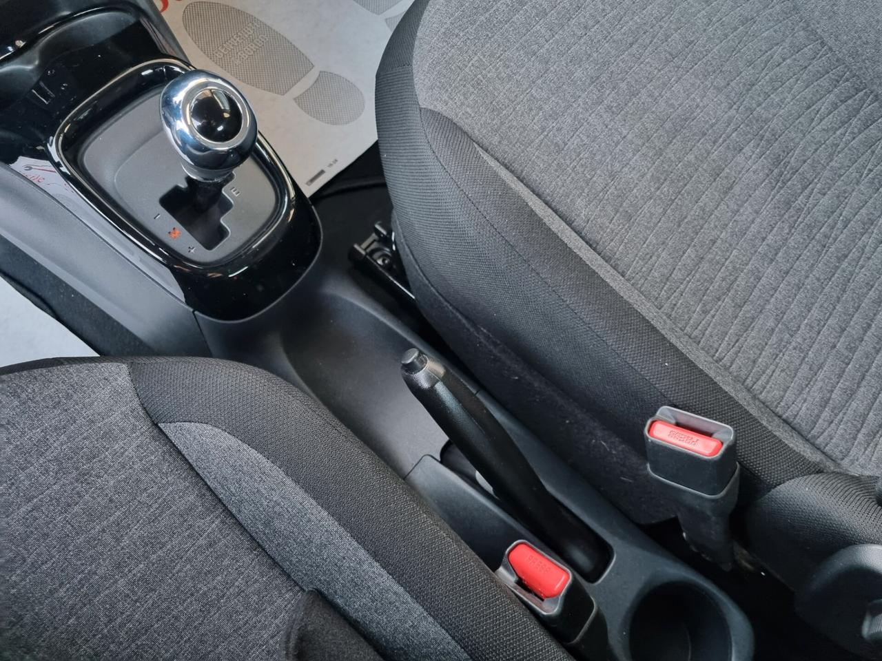 Citroen C1 VTi 68 ETG 5 porte Shine