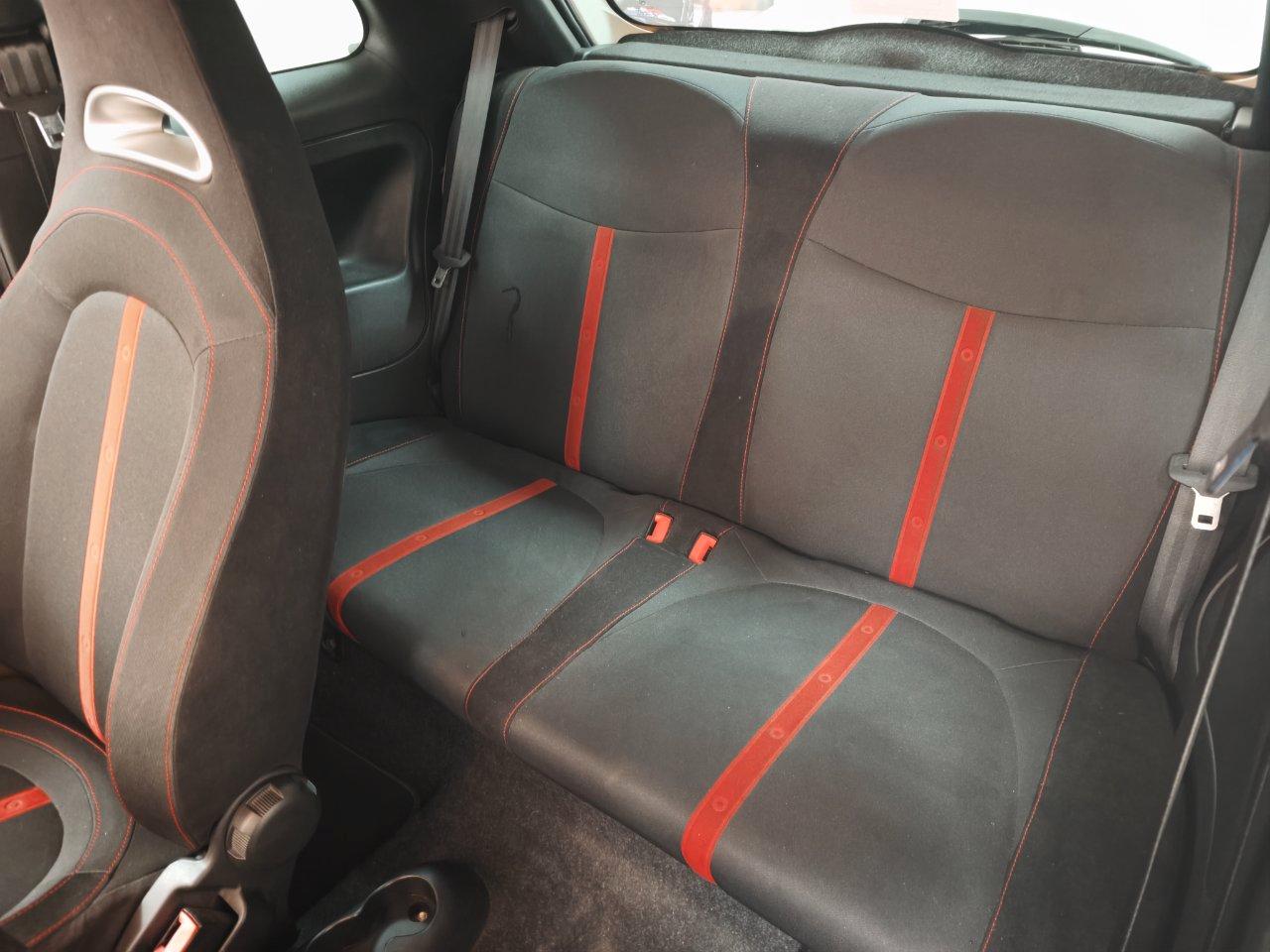 Abarth 500 1.4 16v turbo t-jet 135cv LEGGI