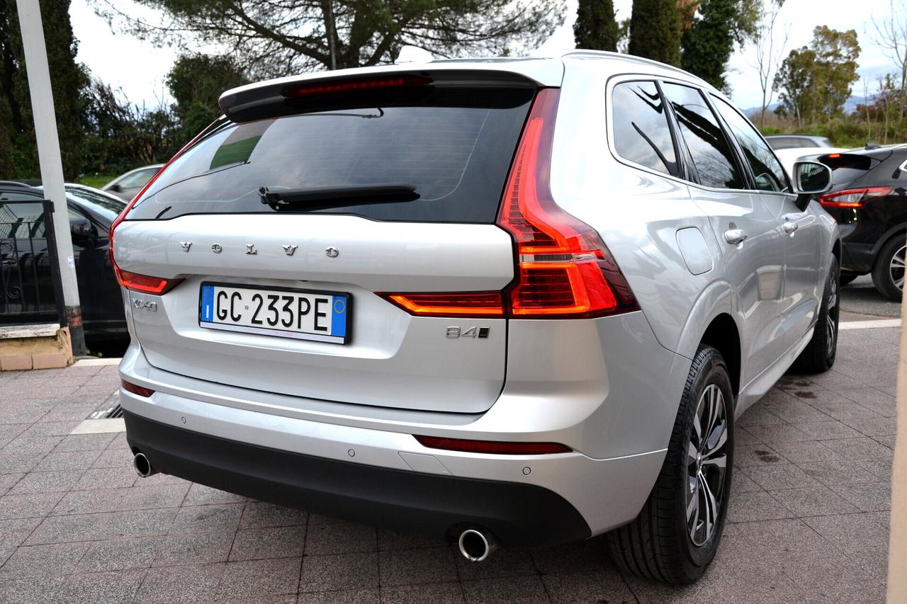 Volvo XC 60 2.0 D 197CV B4 AWD HYBRID AUTOM. MOMENTUM **UNIPRO