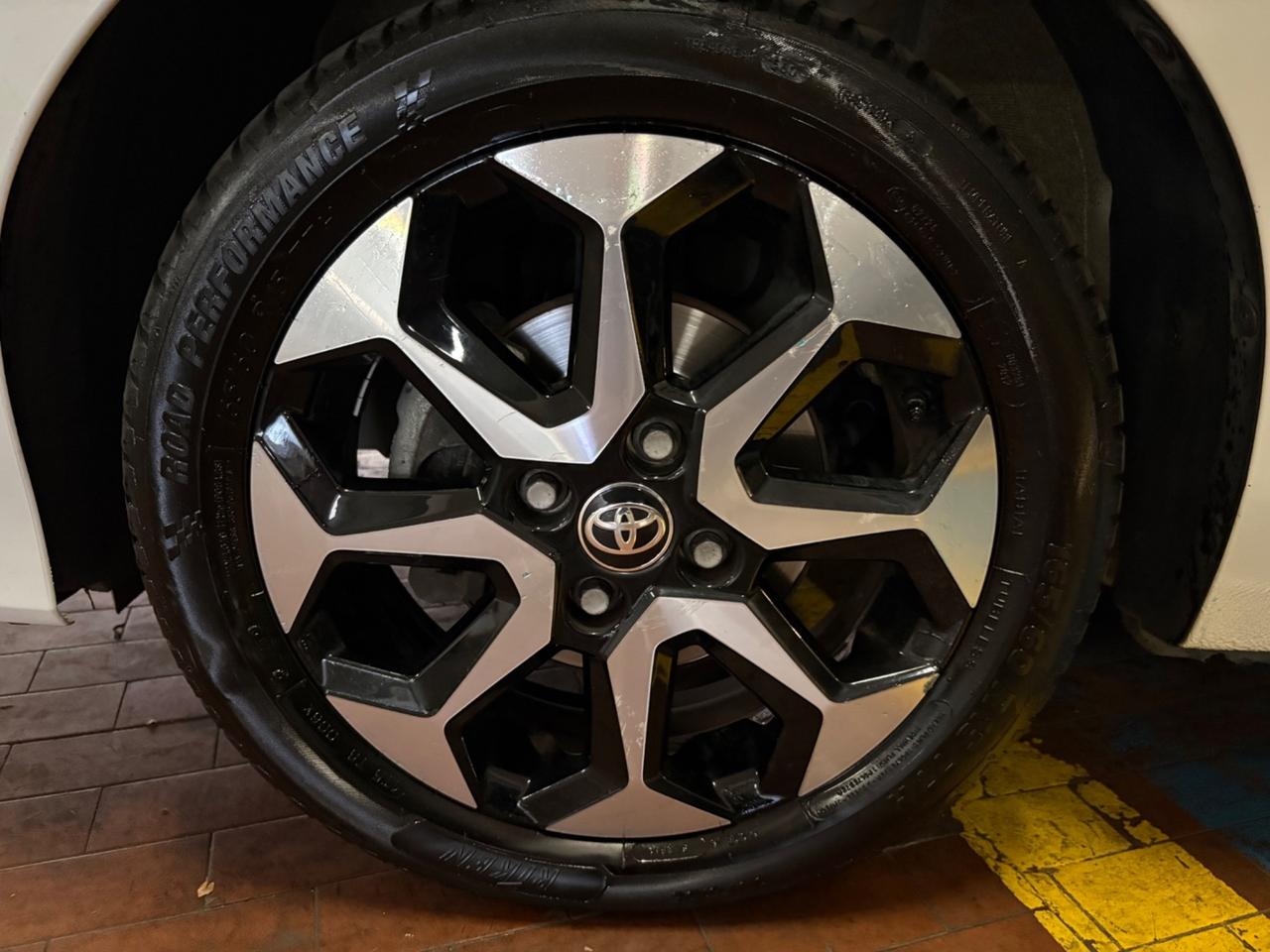 Toyota Aygo Connect 1.0 VVT-i 72 CV 5 porte x-clusiv MMT