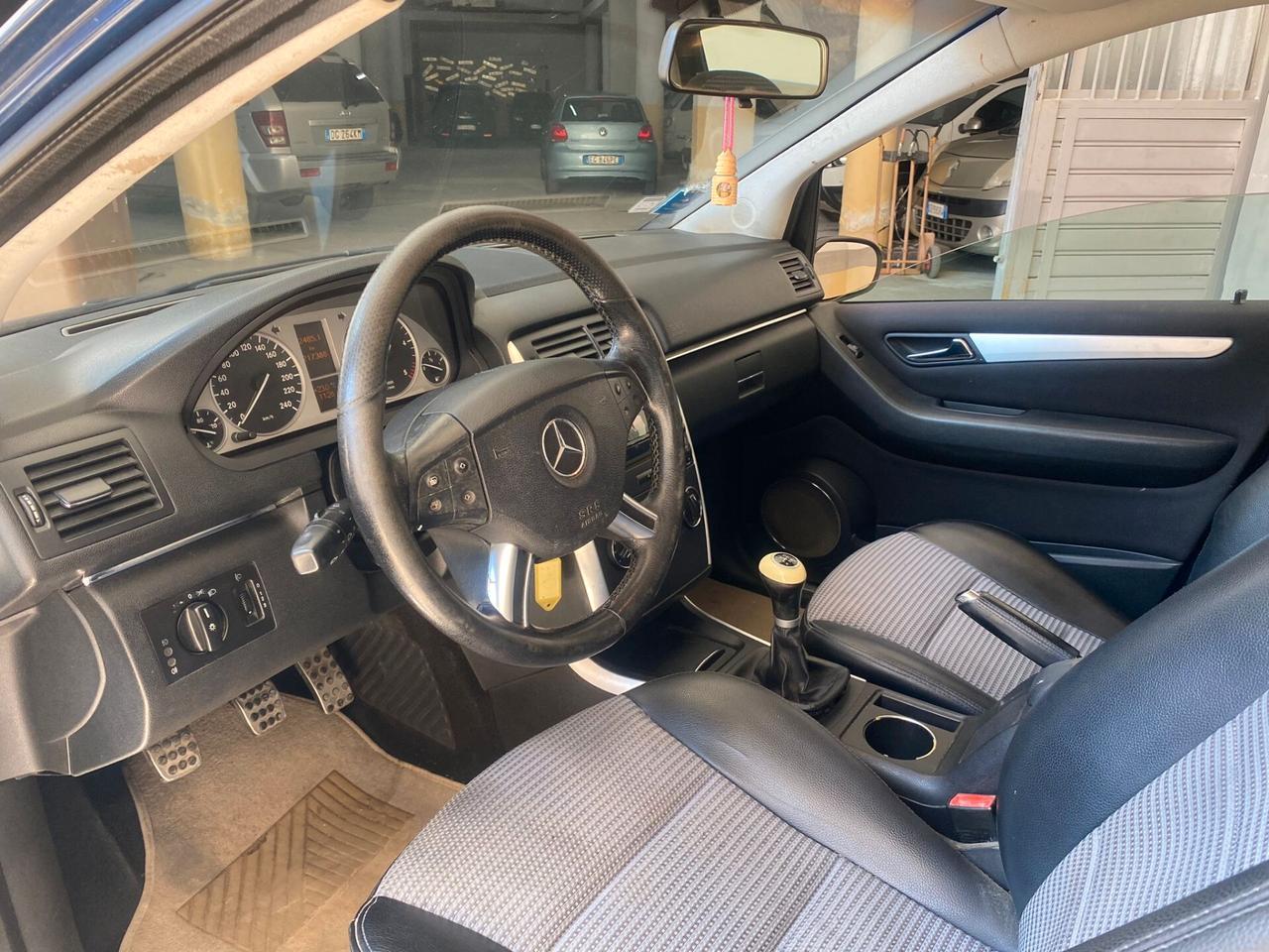 Mercedes-benz B 180 2.0cc diesel(PRIVATO)-2006