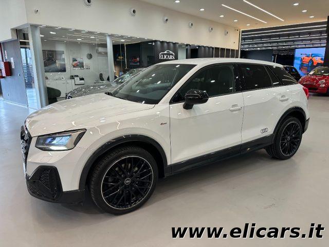 AUDI Q2 30 TDI S tronic Identity Black