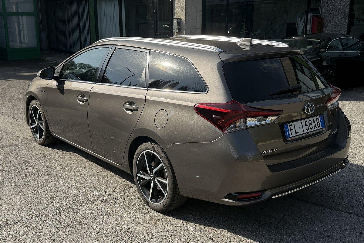 TOYOTA Auris Touring Sports 1.8 Hybrid Style