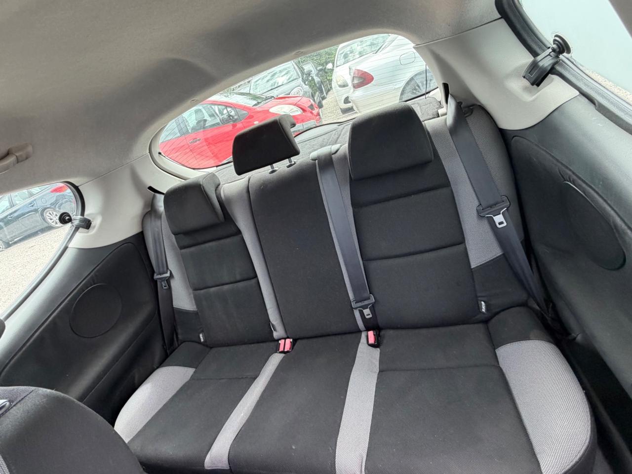 Peugeot 207 1.4 HDi 70CV 3p. ONE Line
