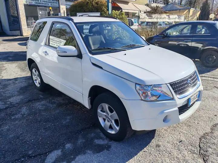 Suzuki Grand Vitara 2.4 3 porte Offroad