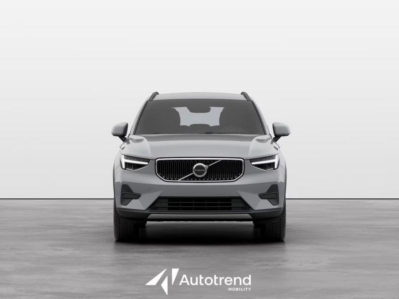 Volvo XC40 B3 163+11 CV Mild Hybrid Automatico Essential