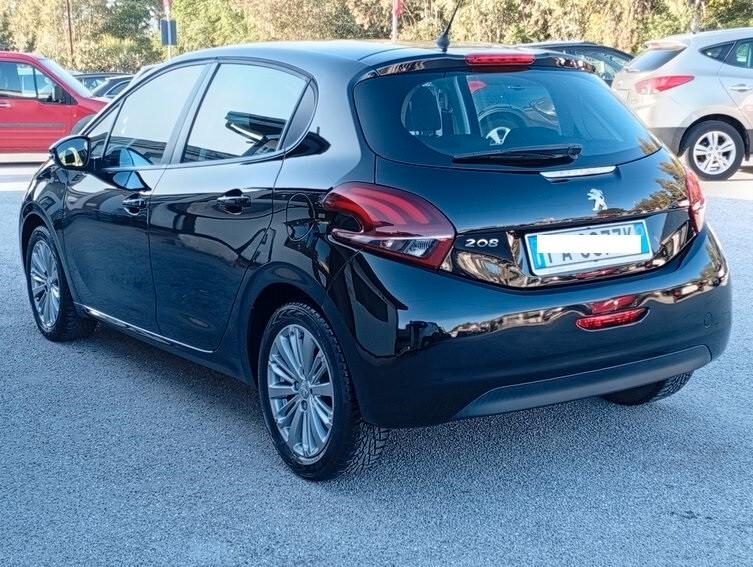 Peugeot 208 PureTech 82 5 porte Allure