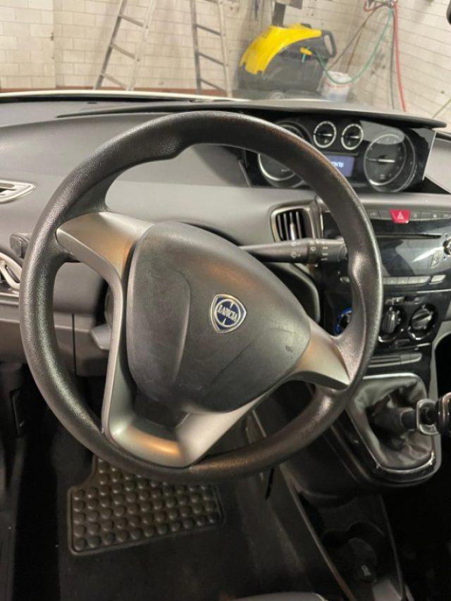 LANCIA Ypsilon 1.2 69 CV 5 porte Elefantino